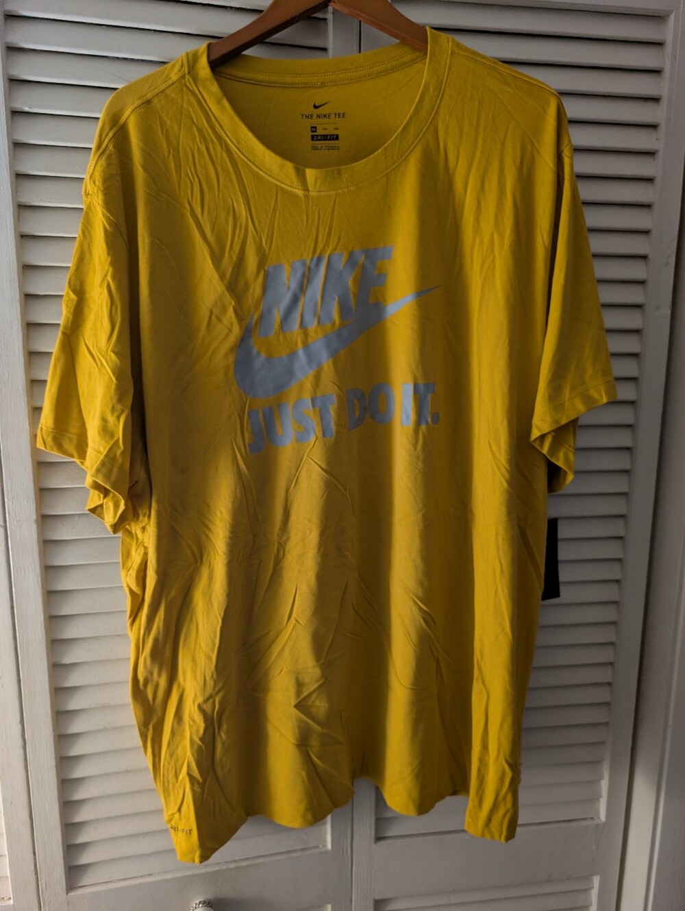 Nike Yellow Short-Sleeve 'Just Do It.' Logo Tee